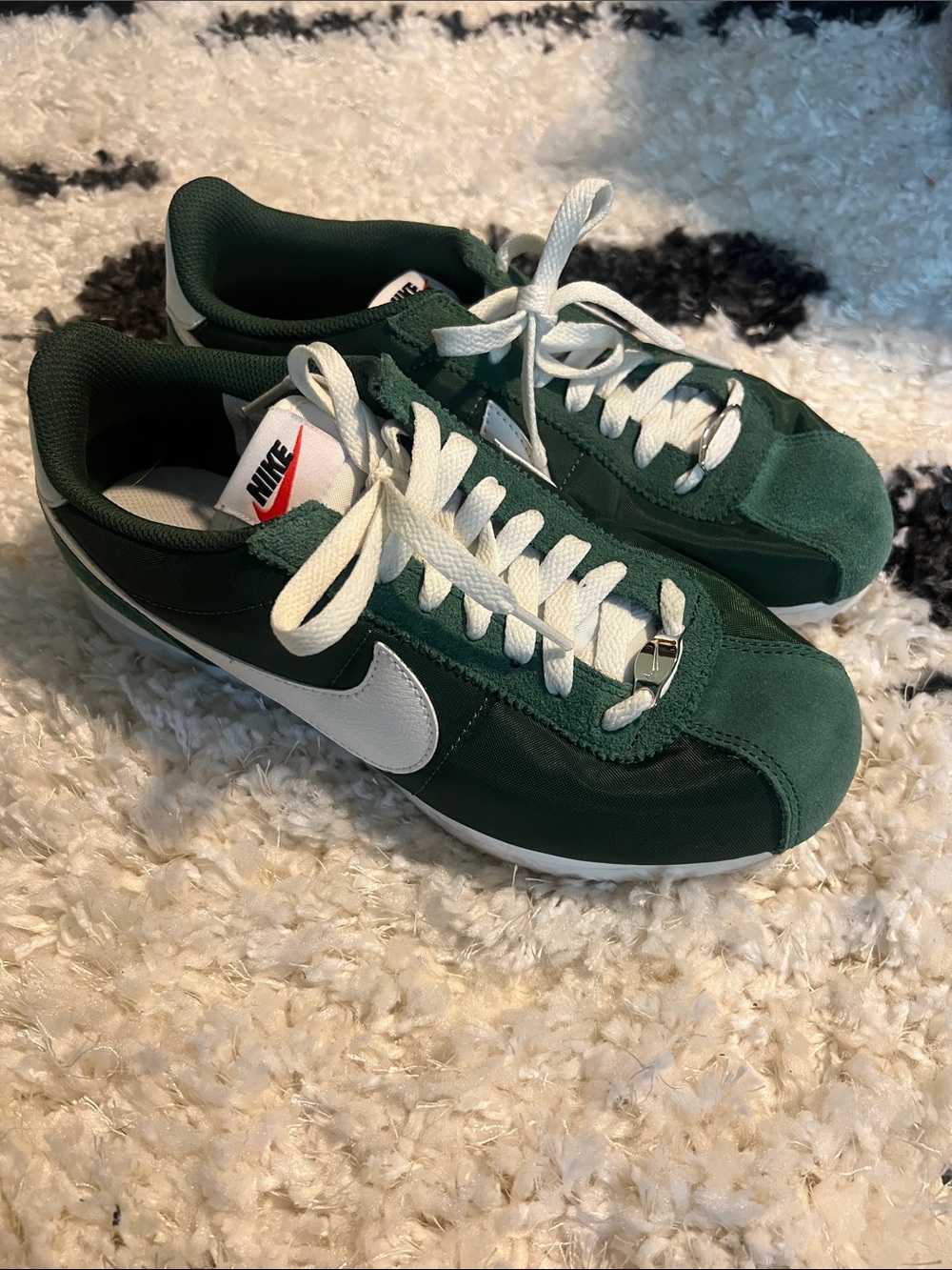 Nike Women's Green & White Classic Retro Runner Sneakers